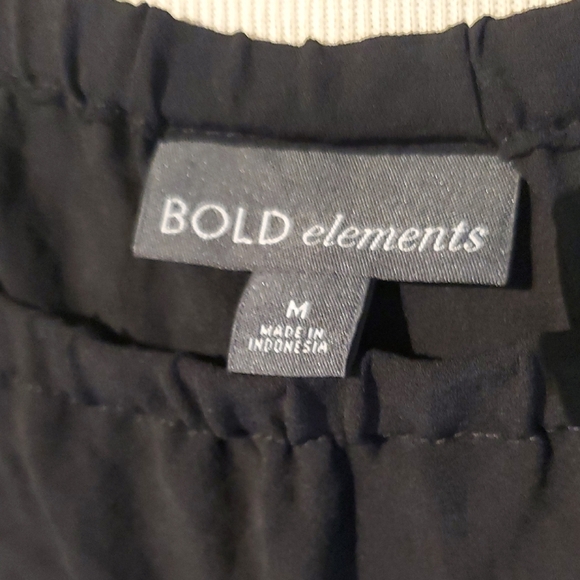 BOLD Elements Elegant Black Dress - Picture 4 of 6